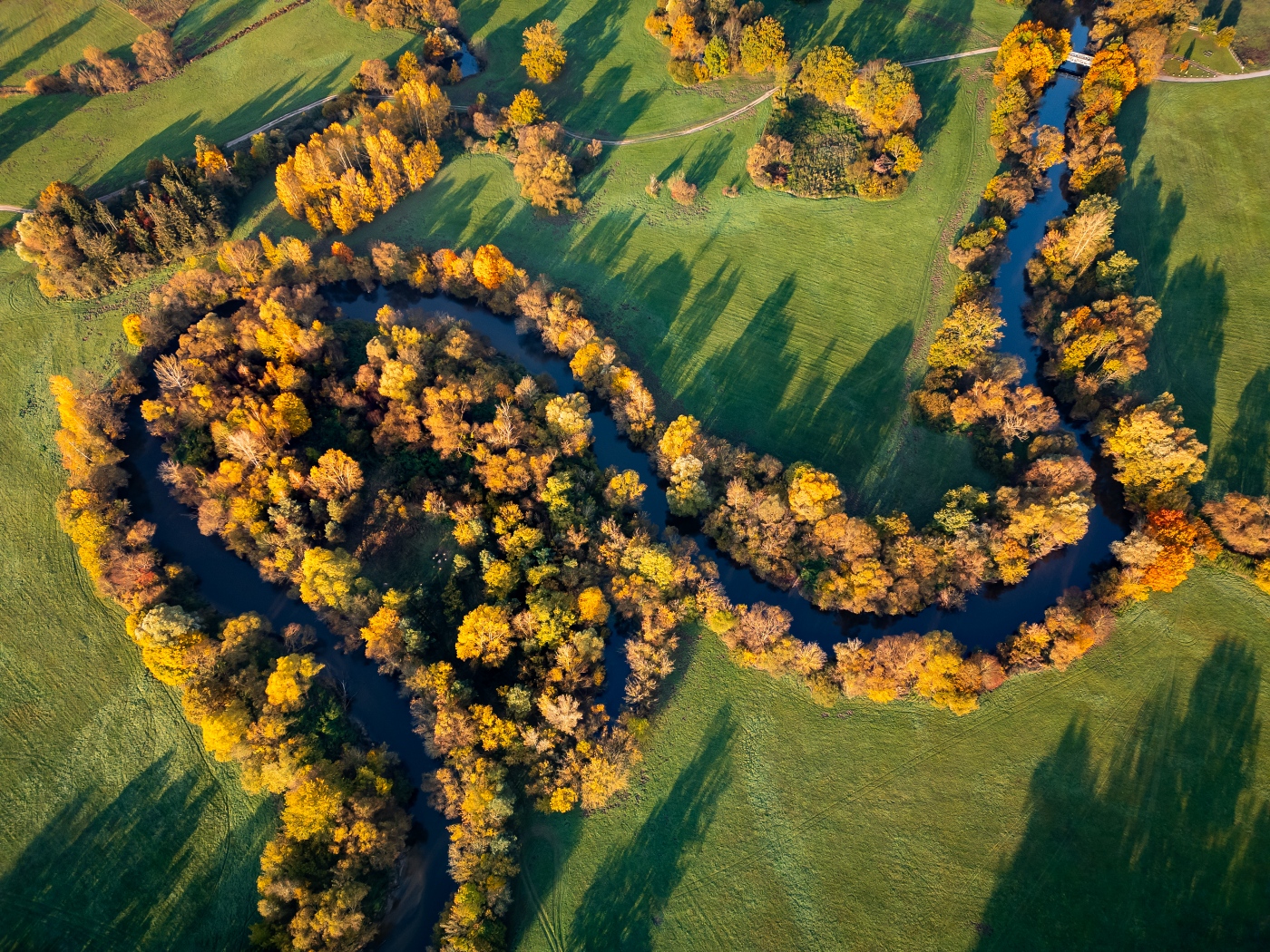 The Meander of Autumn